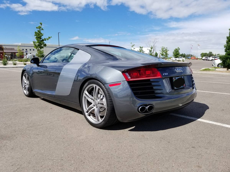 Illustration for article titled At $66,000, Is This 2010 Audi R8 4.2 Supercar A Super Good Deal?